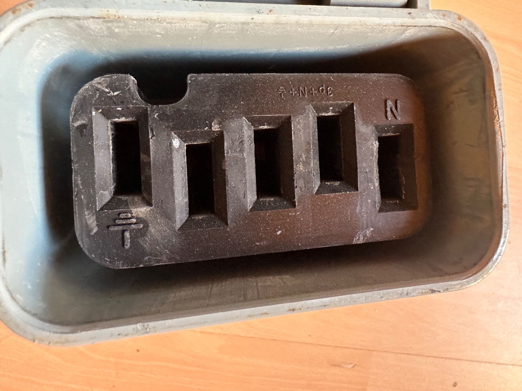 Spine: Kupplung J 75 /5Polig CMC – Usato da Huttwil venduto da Bolpa 1
