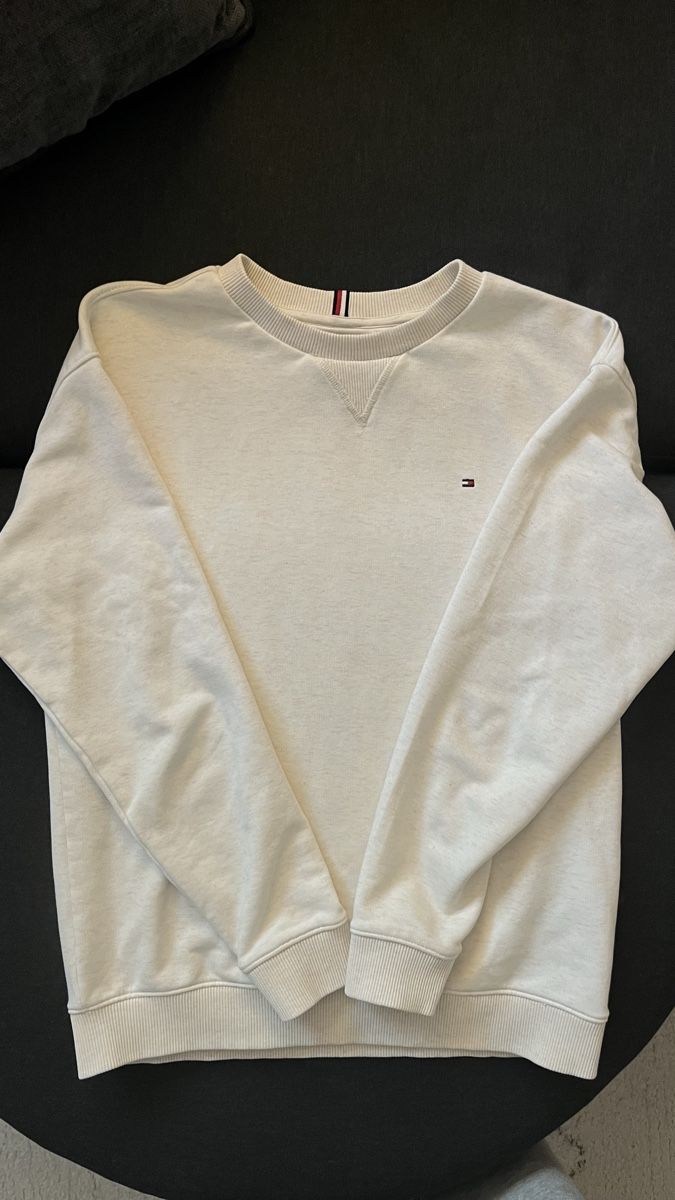 Tommy Hilfiger Maglioni & Felpe: Tommy Hilfiger Pullover – Usato da Baden venduto da Car_lio09