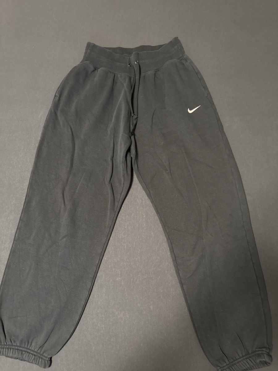 Nike Pantalons: Nike Trainingshose Gr.S – D'occasion à Zürich par DiemN