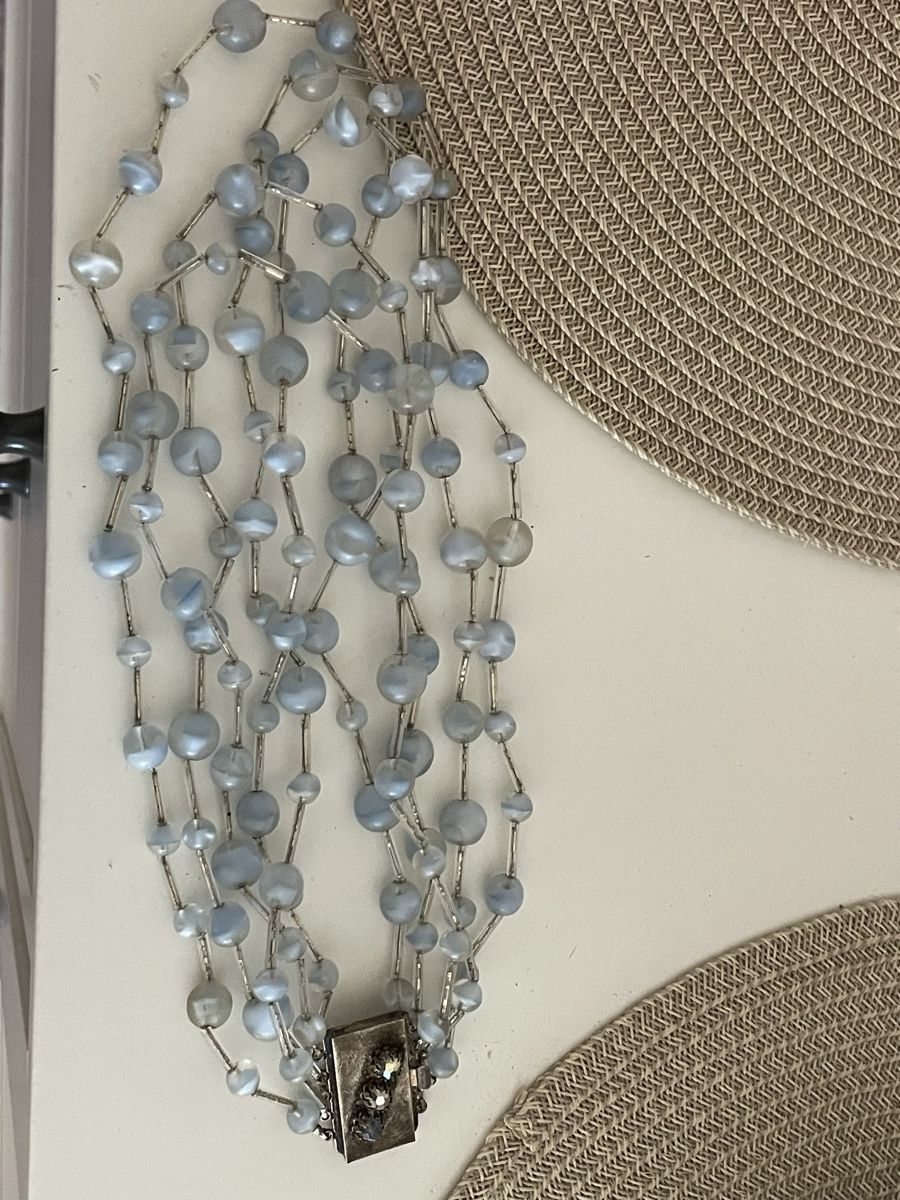 Ketten: vintage Collier multi-rangs perles bleues fermoir décoré  – Gebraucht aus Worben von benit.drn 3