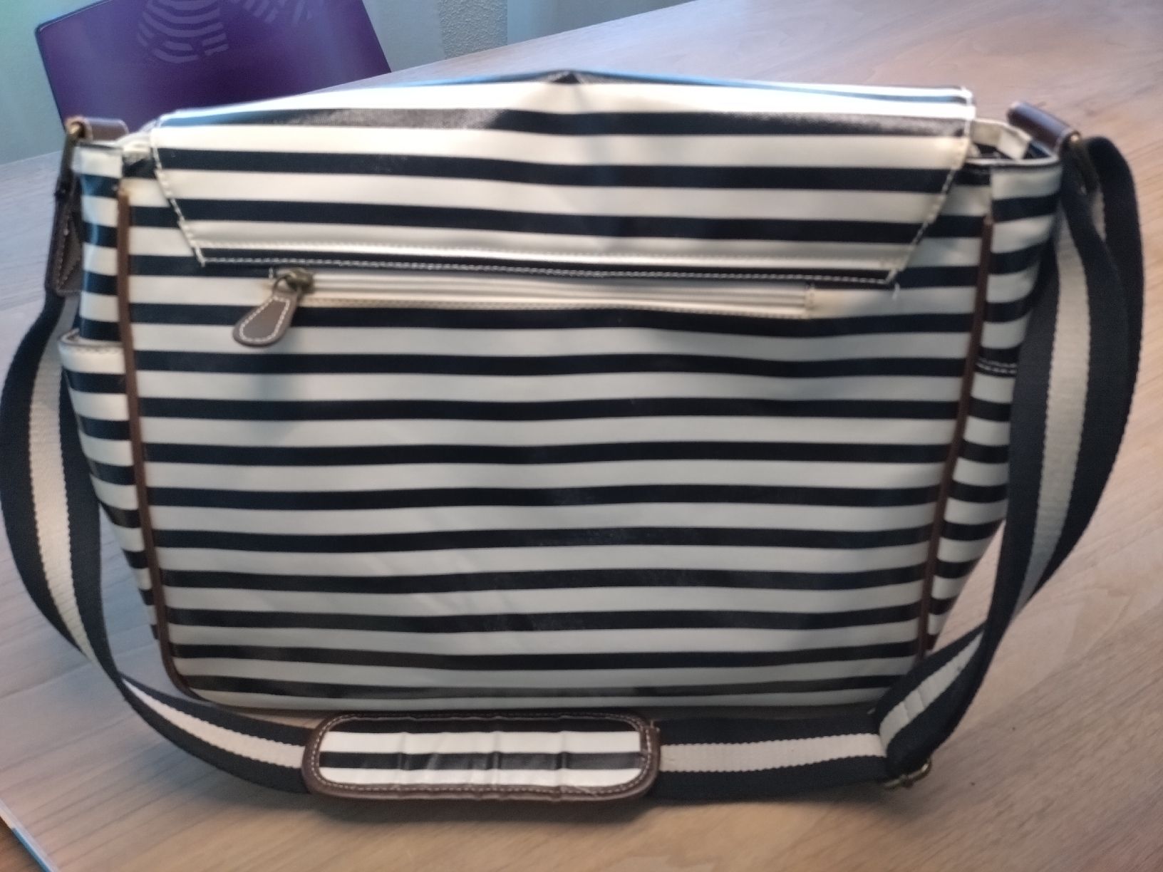 Candy Flowers Taschen für Damen: Robuste Handtasche aus Kunststoff – Gebraucht aus Sempach von Dachkatze 3