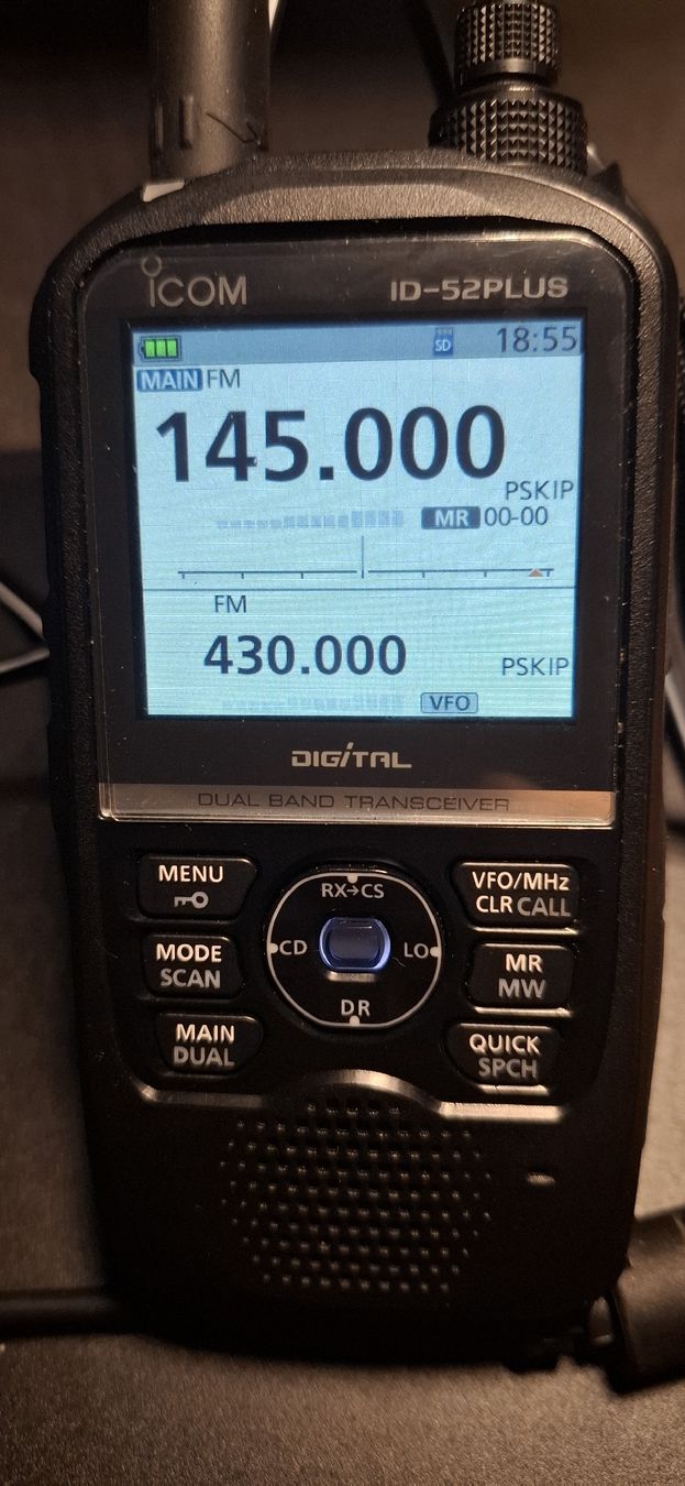 Icom Technique de radiocom: Icom-ID52 E Plus Versand+Verpackung – D'occasion à Chur par Giffa-04-06