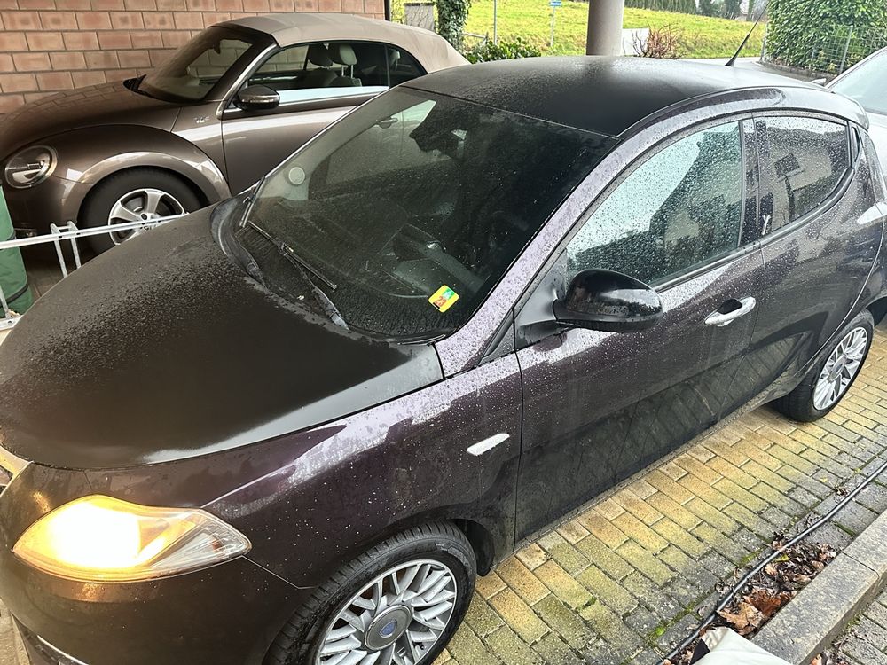 Lancia Ypsilon Twinair, violett, Klima, ab MFK, 8-fach