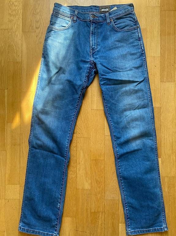 Wrangler Jeans: Jeans Wrangler W33 L34 – Usato da Zürich venduto da Lauraflor