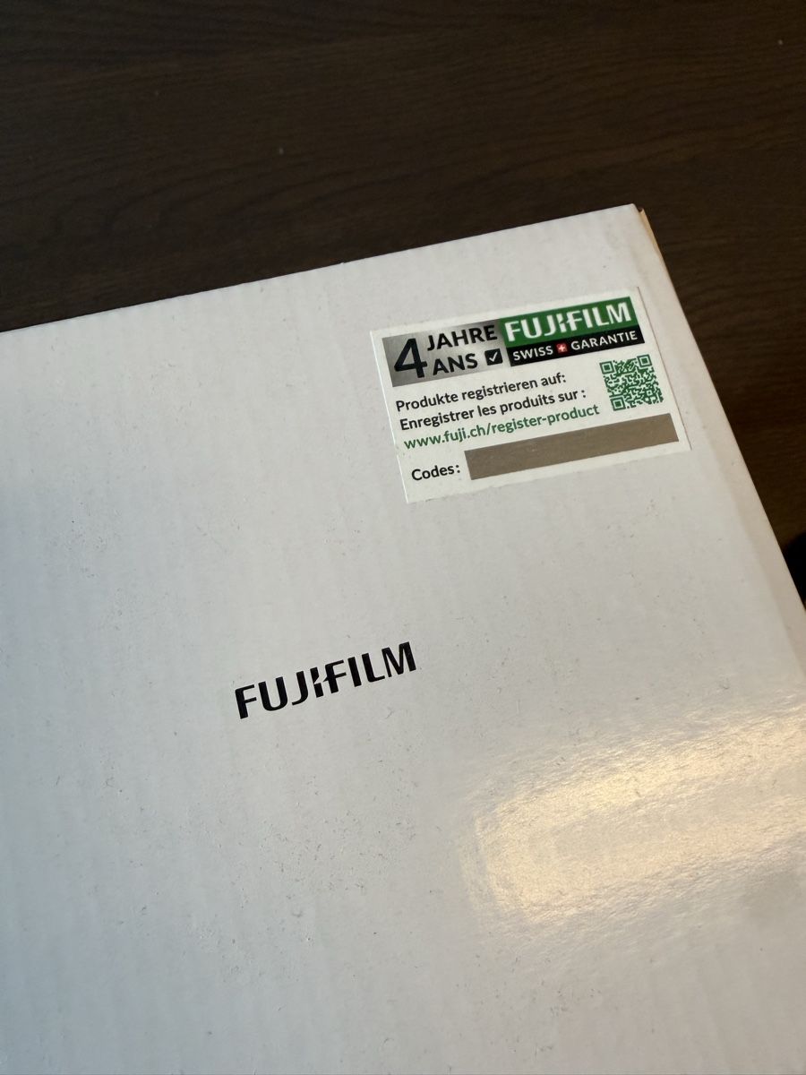 Fujifilm Fotocamera: FUJIFILM XE5 KIT MIT ZUBEHÖR – Nuovo (secondo la descrizione) da Andelfingen venduto da CauroMorbo 6