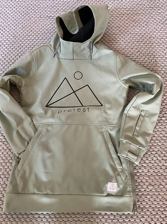 Protest Jacken & Mäntel: Protest Softshelljacke Gr. 152 – Gebraucht aus Wabern von ricar4do 4