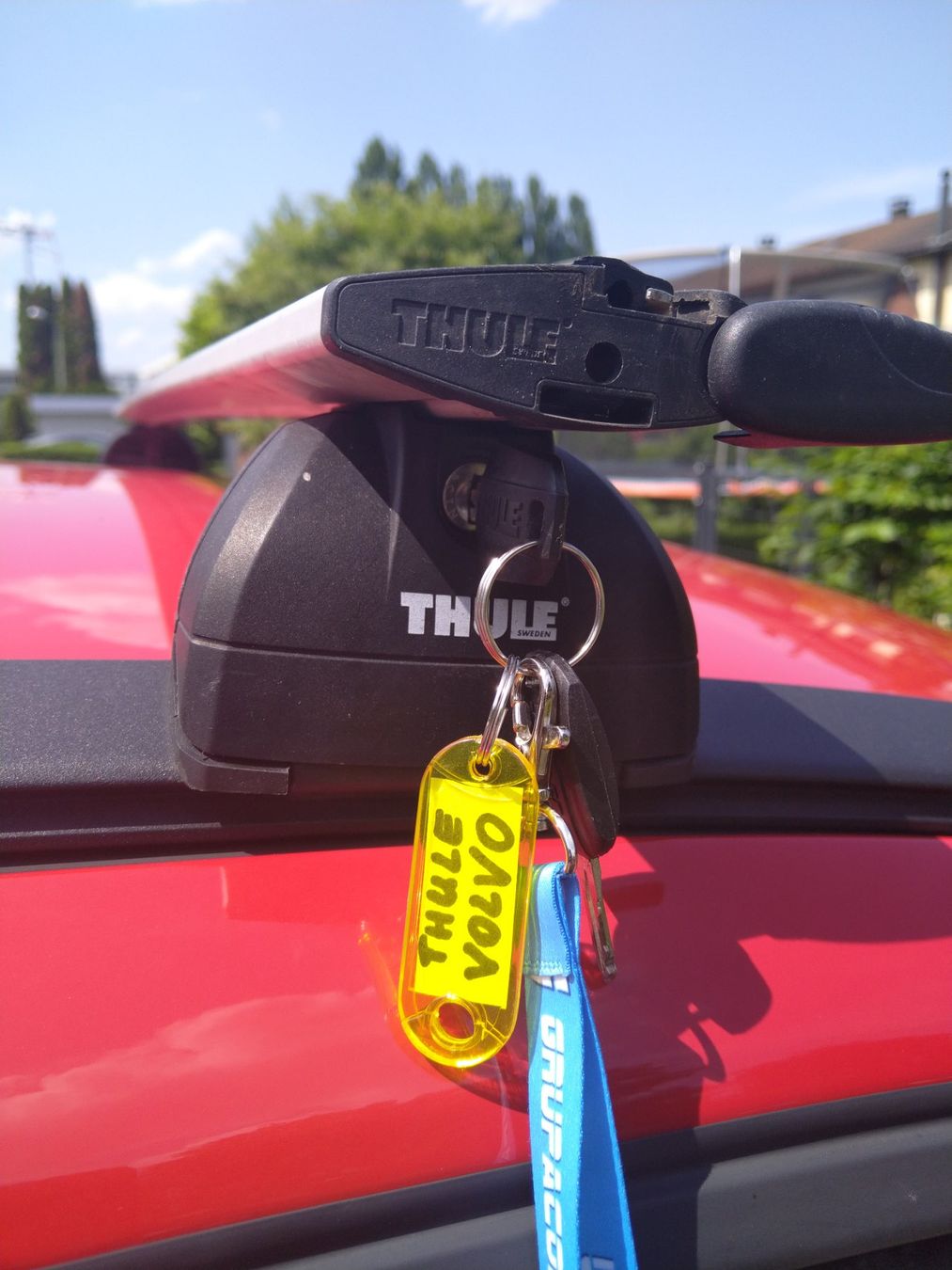 Thule Box da tetto: Thule Volvo XC60 2011 BOX und DACHTRÄGER TOP – Usato da Emmen venduto da janolek 5