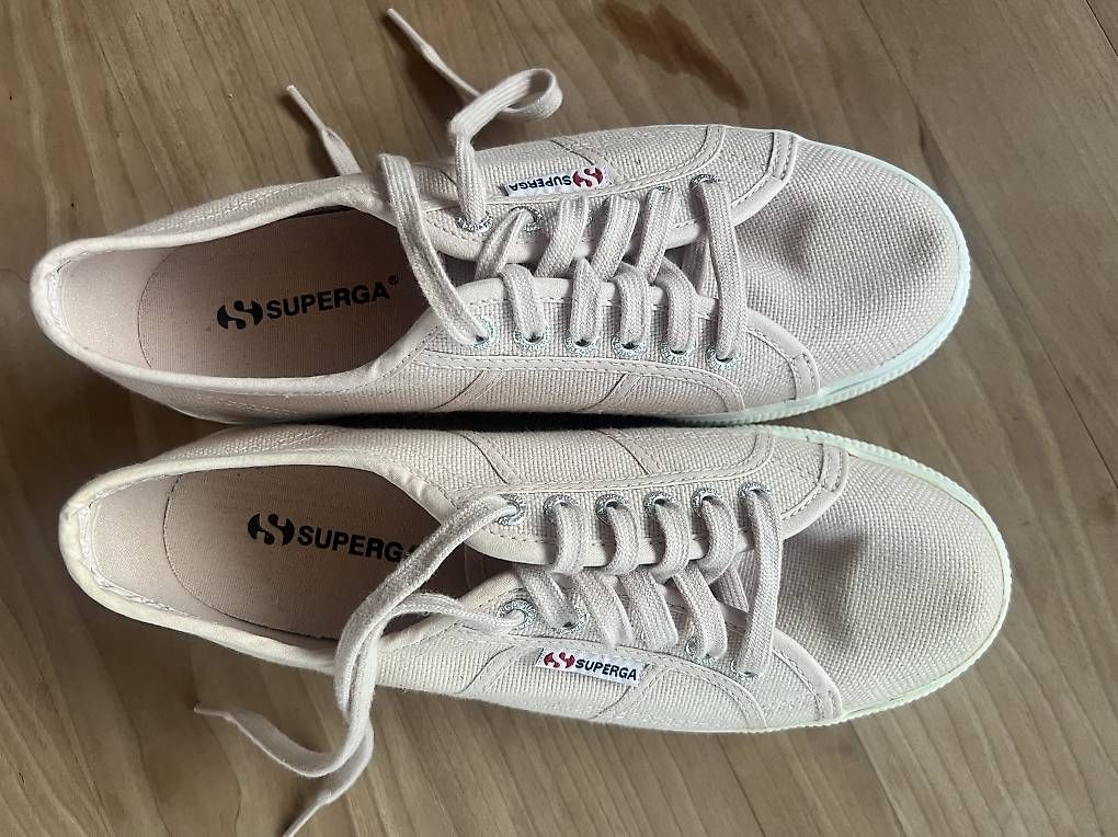 Superga Scarpe da donna: Superga Plateau 39 1/2 neu – Usato da Luzern venduto da Jill_Lu 3