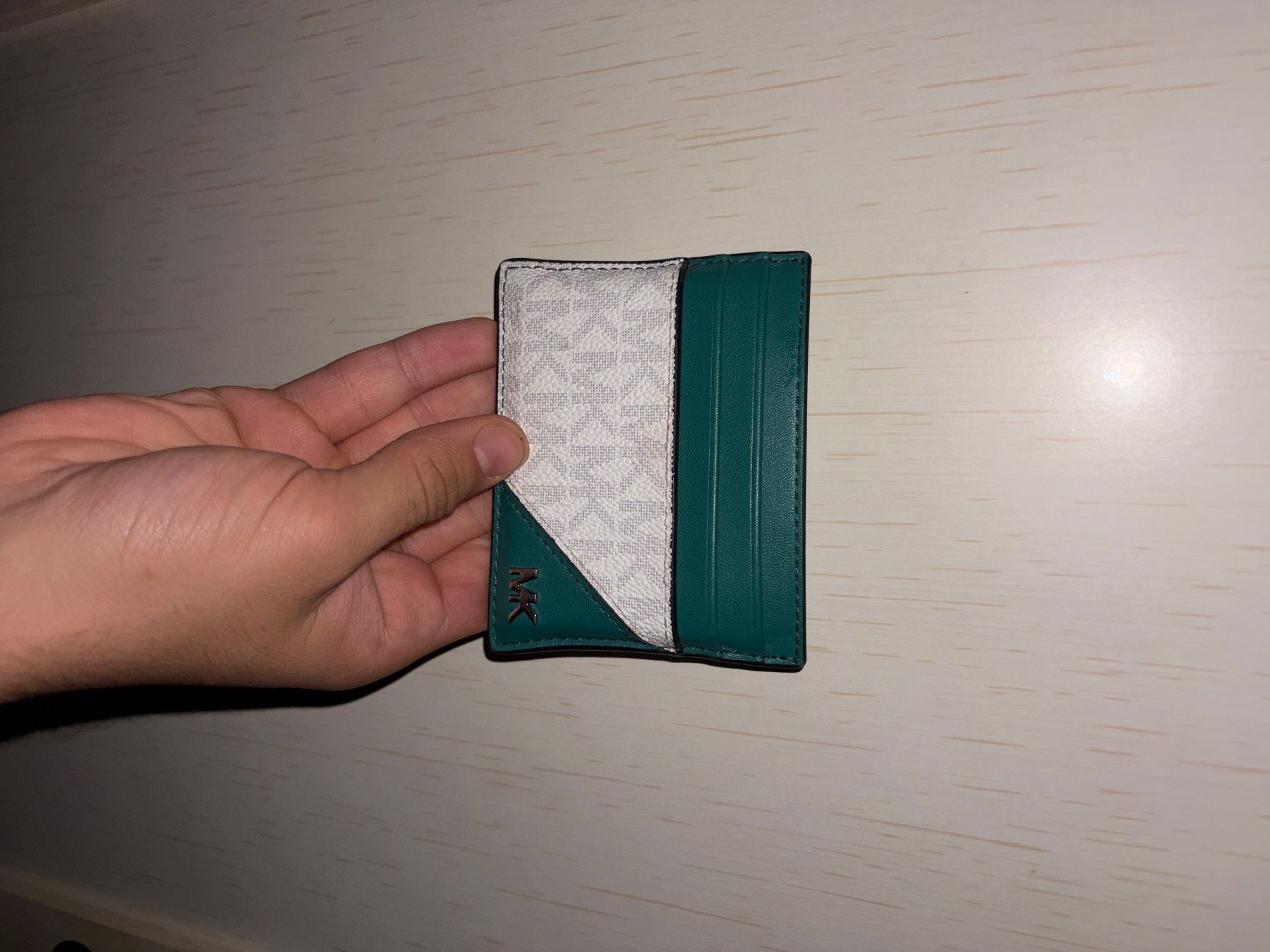 Portafogli: Portafoglio Michael Kors Verde Acqua e Bianco – Usato da Lugano venduto da Albino0096