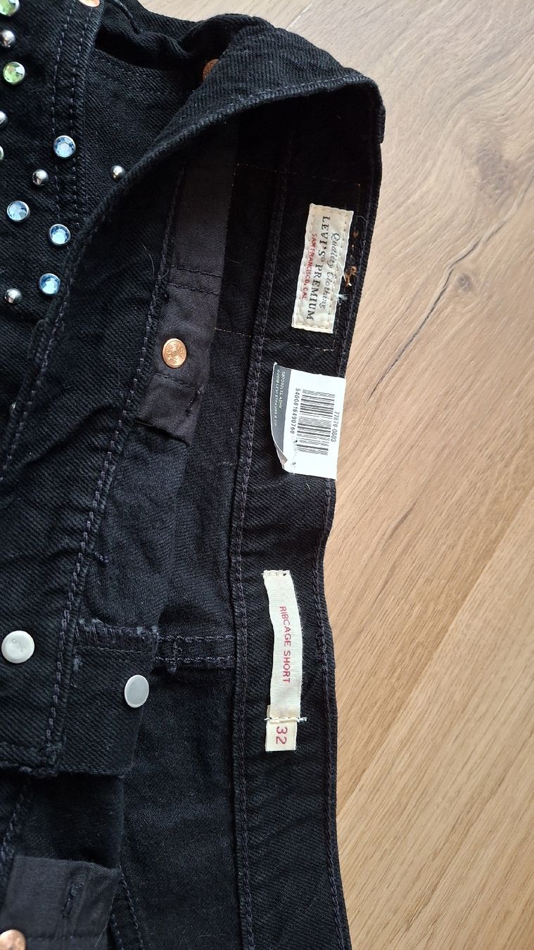 Levi's Jeans: levis Jeans Shorts gr. 32 – Nuovo (secondo la descrizione) da Wil SG venduto da FionaSmile 1