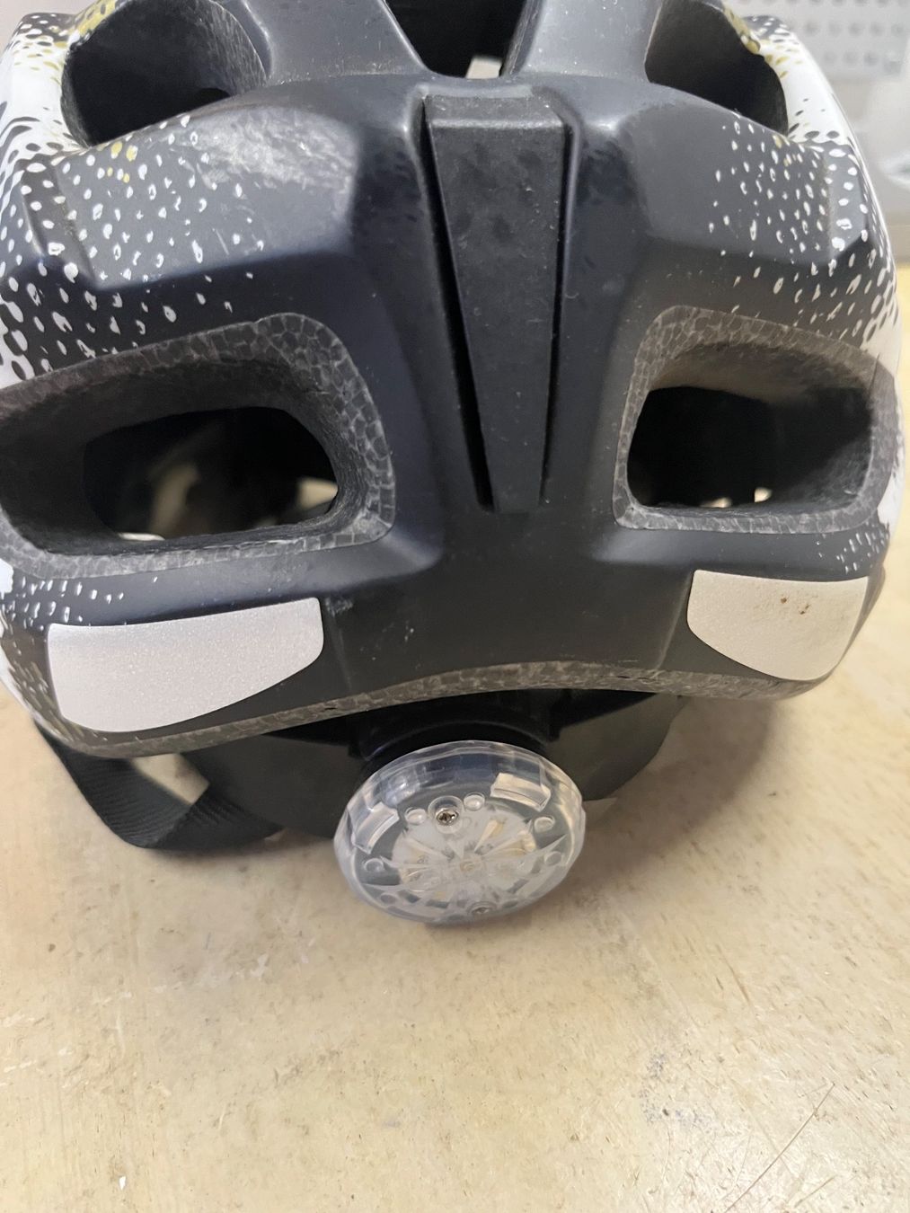 Casques: Velohelm wenig benutzt 53-58cm – D'occasion à Jonen par Sevenb 2