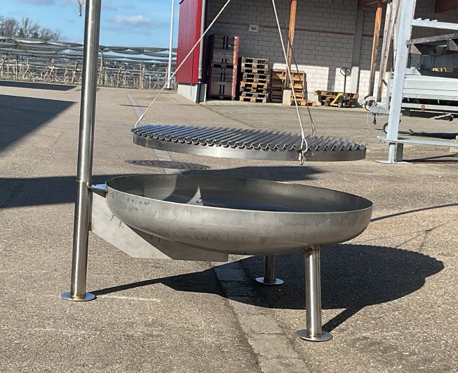 Griglie: Galgen-Grill Chromstahl 80cm – Nuovo (secondo la descrizione) da Niederdorf venduto da DieMetallbauer 2
