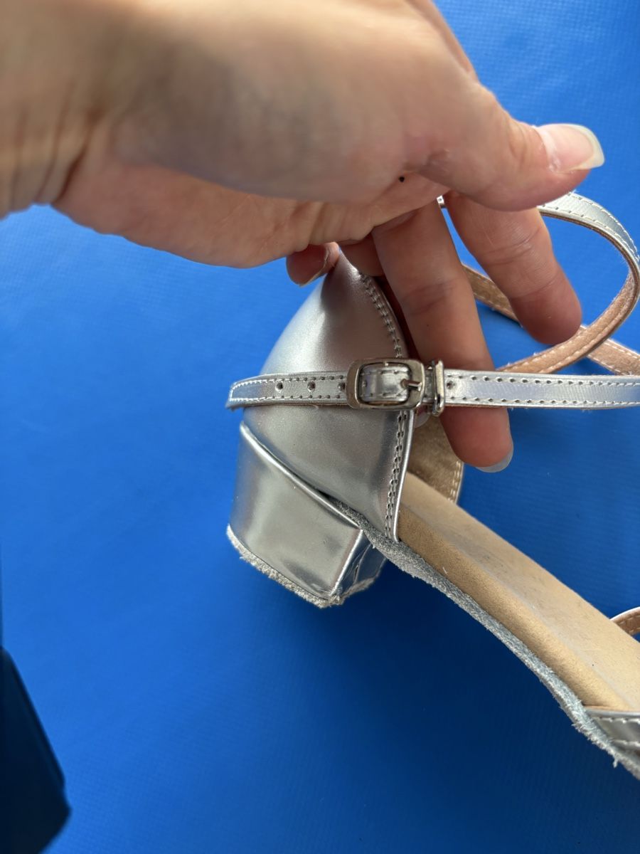 Schuhe für Mädchen: Mädchen Salsatanzschuhe Gr.32 – Gebraucht aus Emmen von H.Bettina 3
