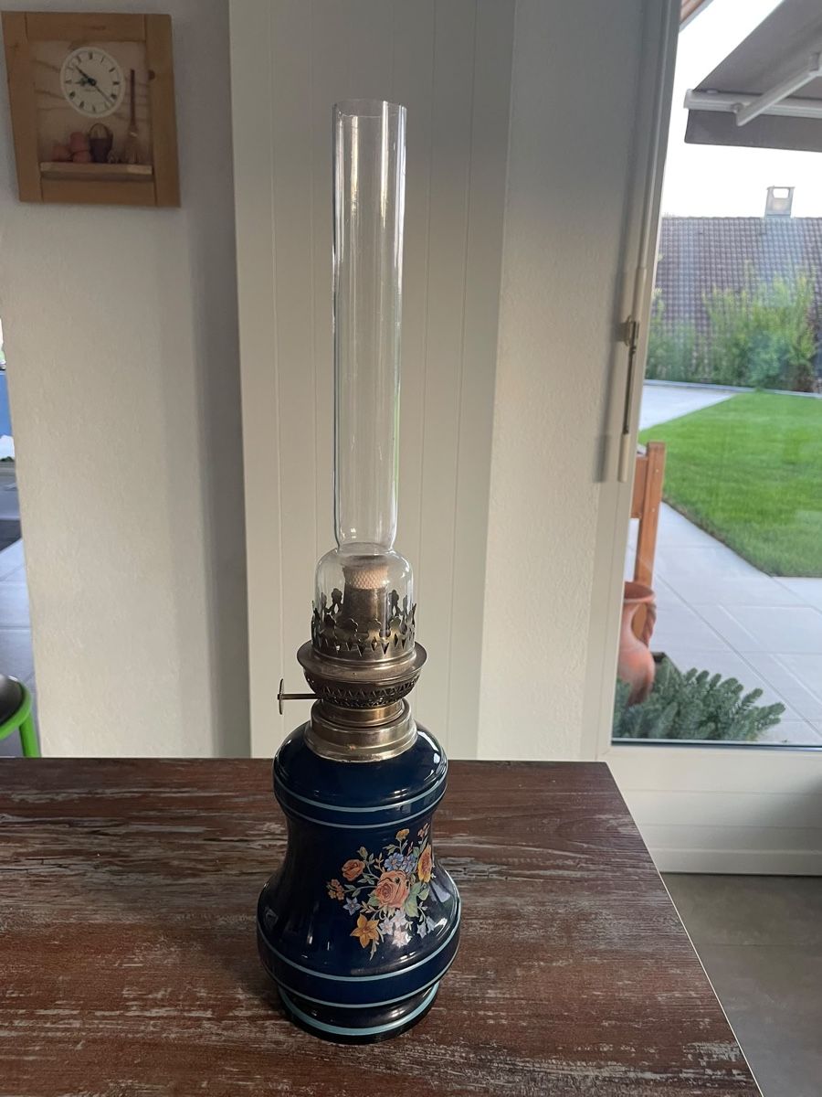 Lampade: Lampe à pétrole – Usato da Colombier NE venduto da mistigris007