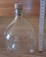 Wespenfalle mit Fuss und Zapfen aus Glas