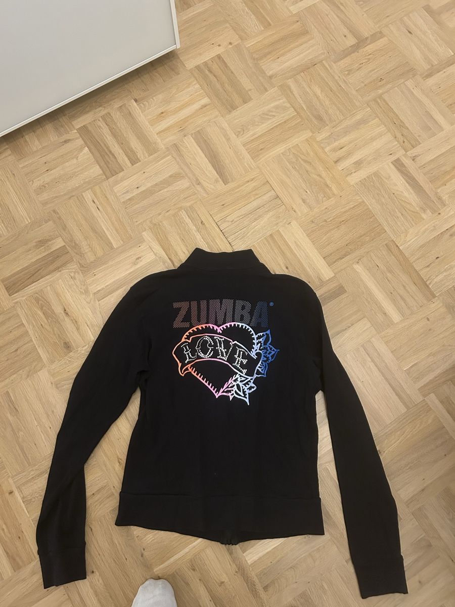 Giacche: Zumba Sweatjäckli gr 36/38 – Usato da Allschwil venduto da selake990673 1