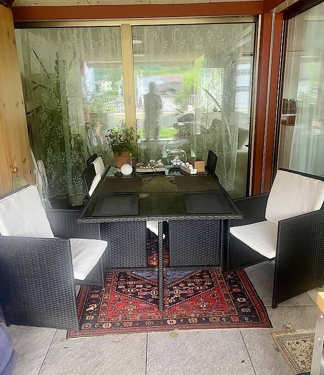 Tischset: Gartentisch rattan mit 6 Stühlen – Gebraucht aus Sevelen von Pbr0