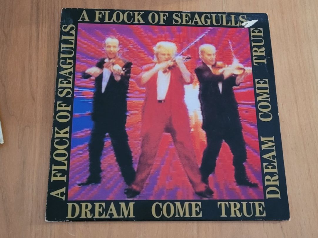 Vinyles: LP  A Flock Of Seagulls – D'occasion à Martigny par MZ-67