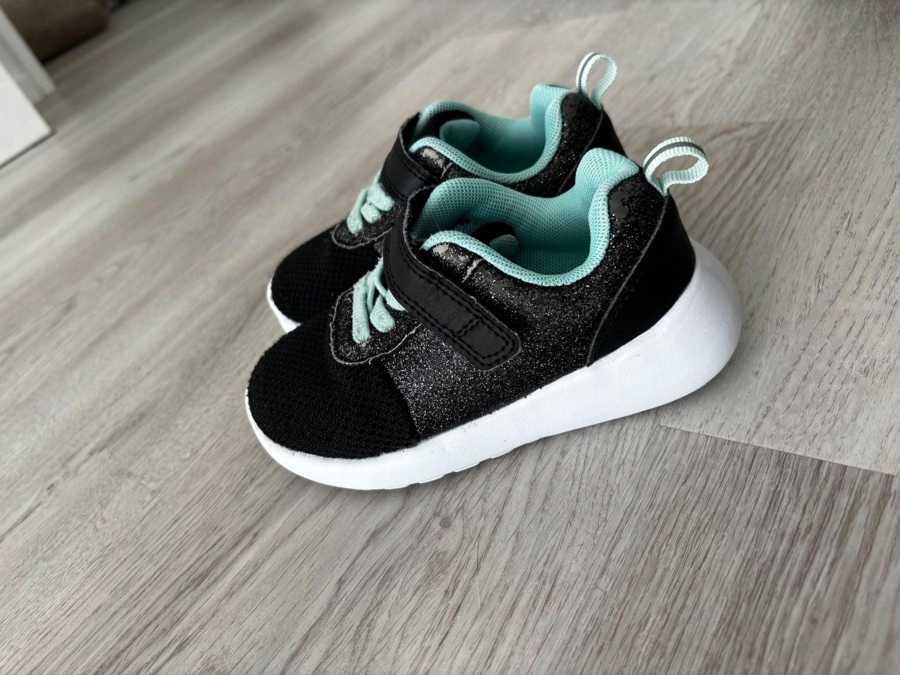Schuhe für Jungen: Kindersneaker Gr. 25.5 – Gebraucht aus Hochfelden von rub_rnw5 1