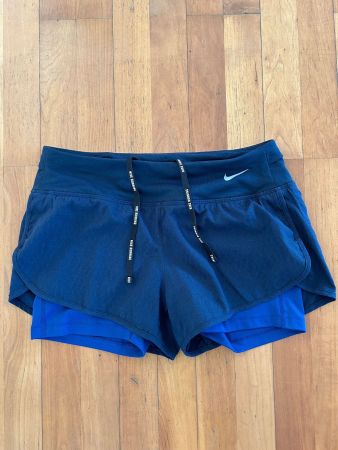 Laufshorts Damen Nike Grösse S guter Zustand