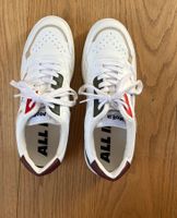 MoEa Sneaker weiss Gr. 44