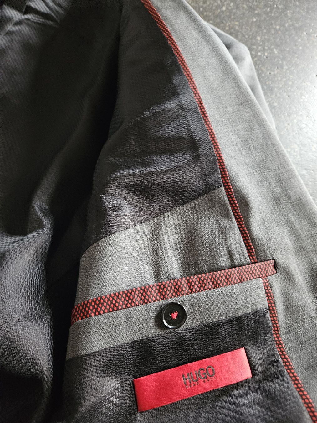 Hugo Boss Completi: Anzug Hugo Boss Grau Gr Herren 54  – Nuovo (secondo la descrizione) da Anwil venduto da tamoos 7