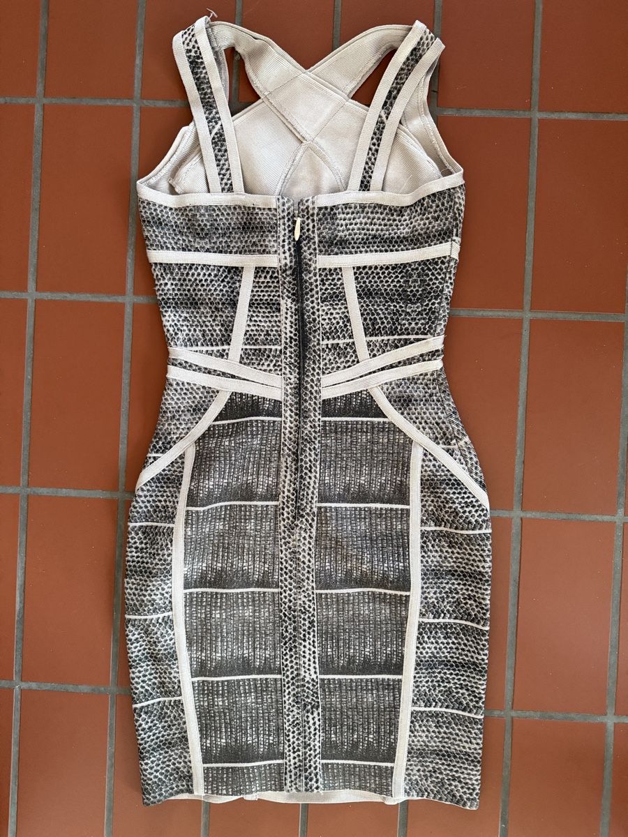 Vestiti: Forever Unique Kleid Gr. 36 Schlangenmuster Figurbetont – Usato da Zürich venduto da JOD213 1