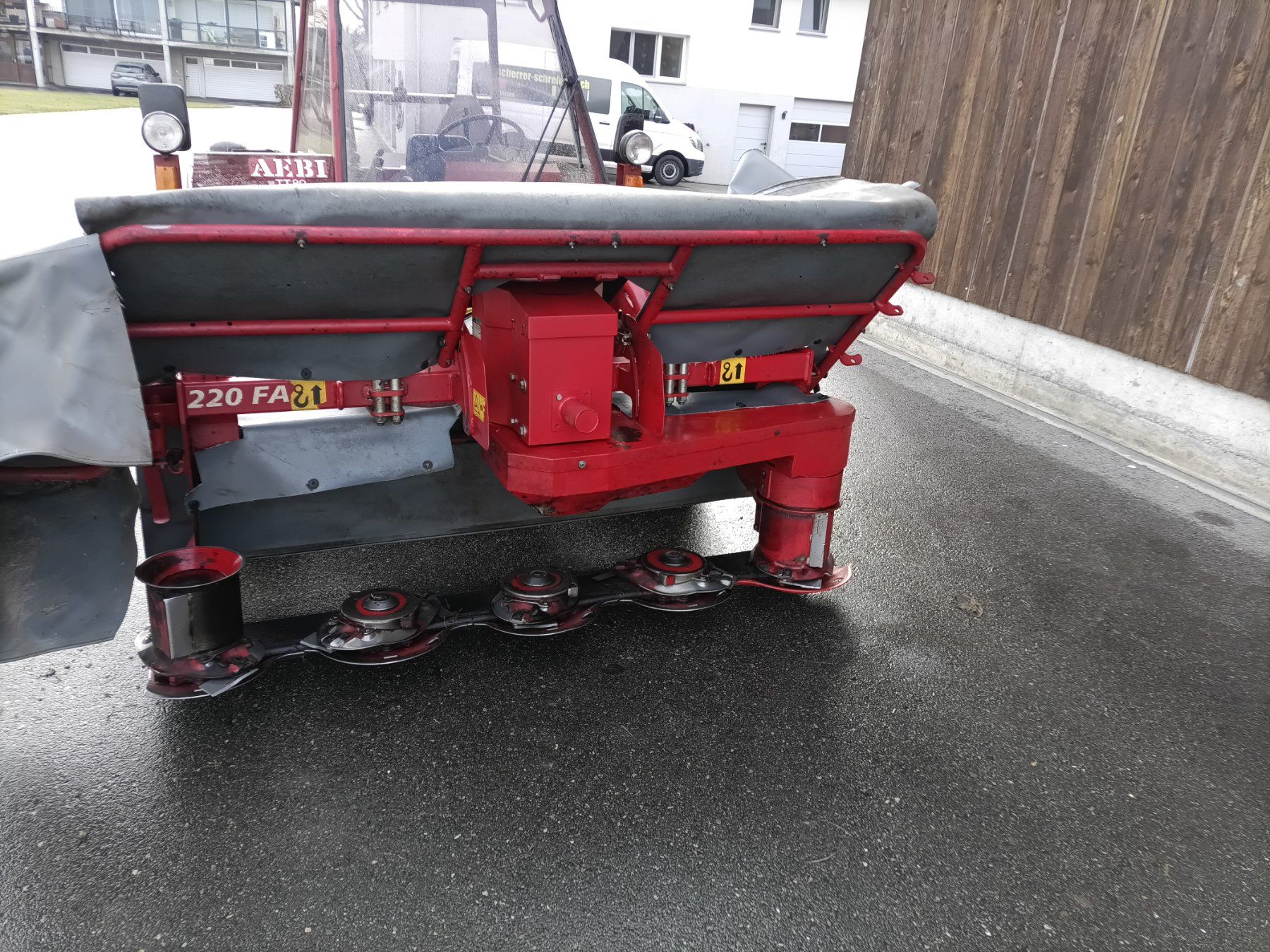Lely Tutte le macchine: Scheibenmähwerk Lely – Usato da Ettiswil venduto da naturpower 2
