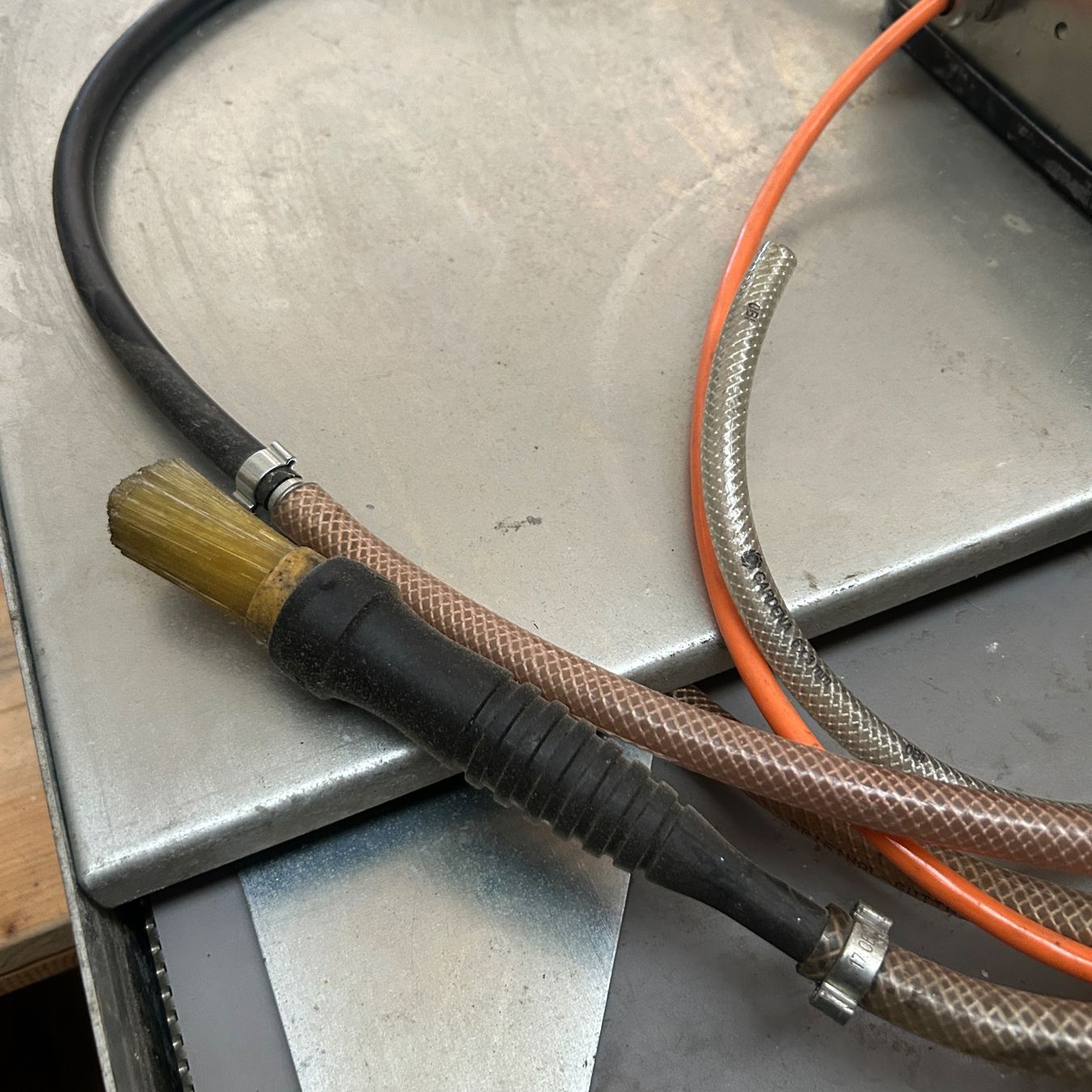 Tutte le macchine: Kleinteilereiniger von Amstutz mit Strom 230 Volt – Usato da Untersiggenthal venduto da sinamoll 4