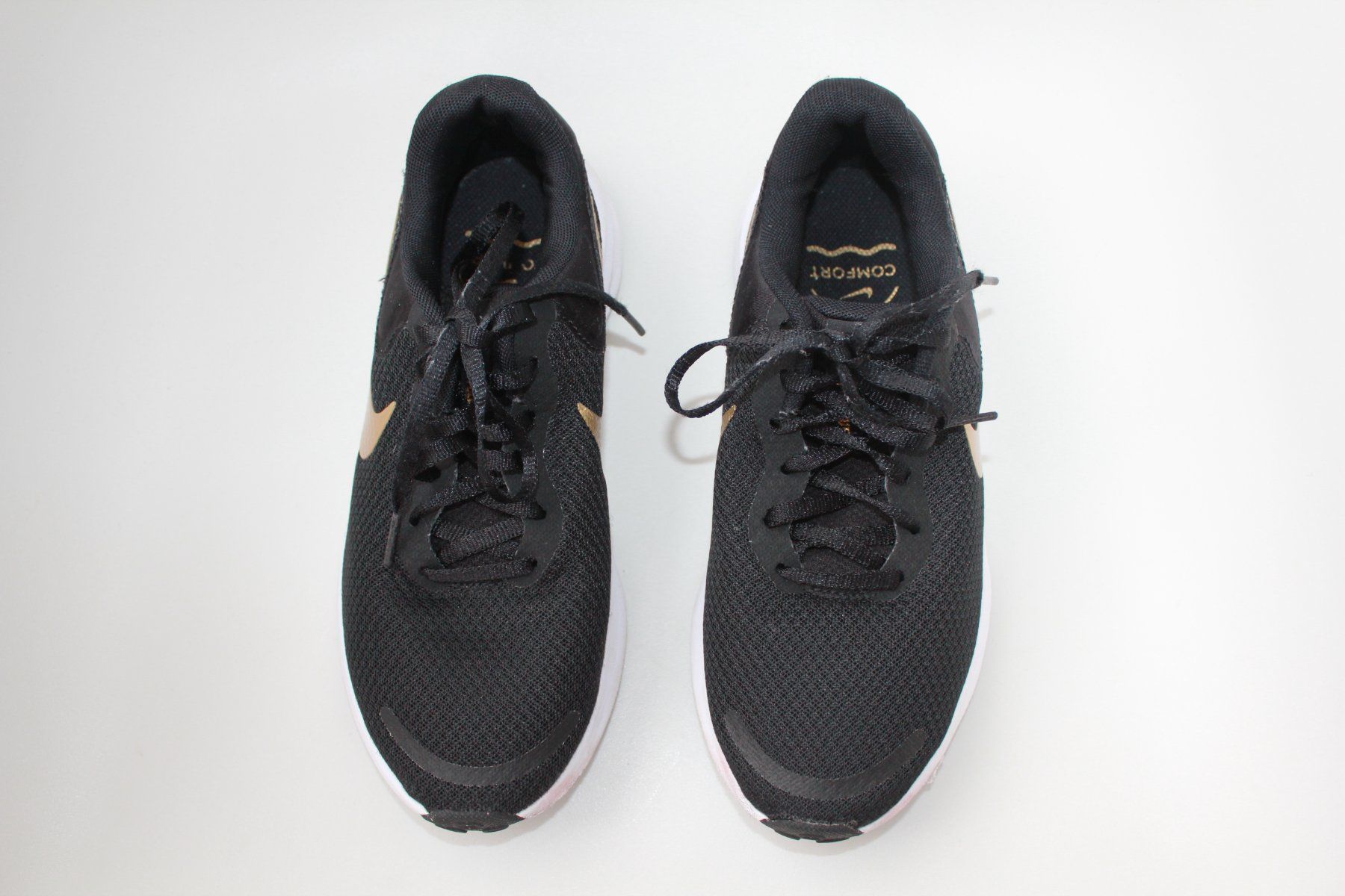 Nike Scarpe da donna: Baskettes Nike t. 37.5 – Usato da Peseux venduto da Gilloss 1