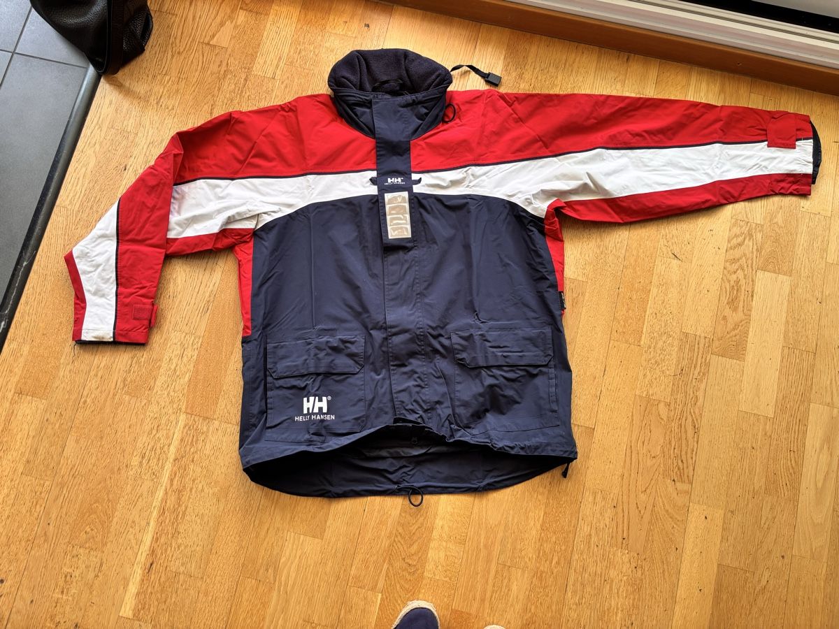 Helly Hansen Giacche: Hele Hansen Regenjacke – Usato da Luzern venduto da missnino