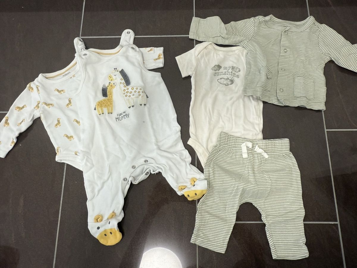 Lotti & Set di vestiti: Babykleidung Paket – Usato da Kölliken venduto da Vivii01 1