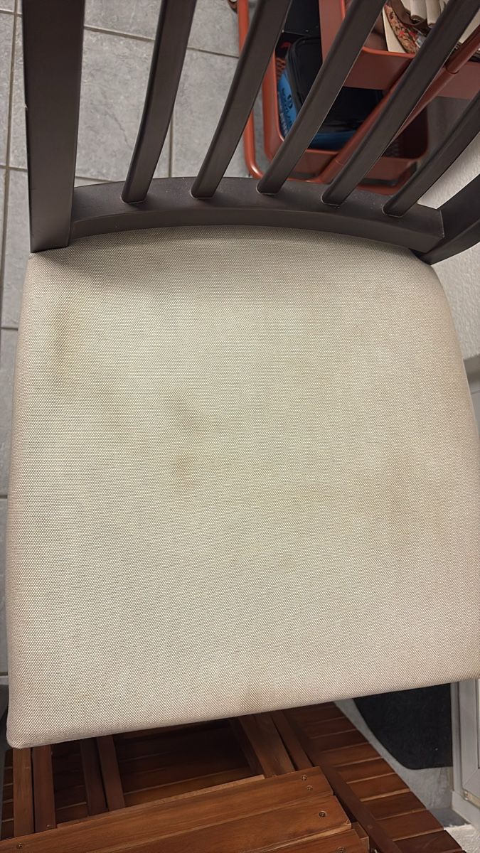 Set di tavolo e panche: High table with 4 chairs – Usato da Zürich venduto da ver_hq28 2