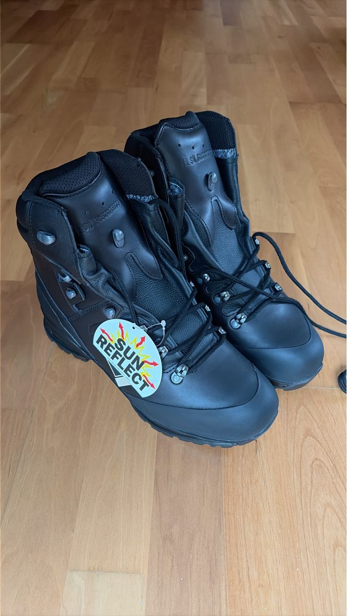 Haix Chaussures hommes: Wanderschuhe schwarz !neu! – Neuf avec emballage d'origine à Grabs par Soswald1