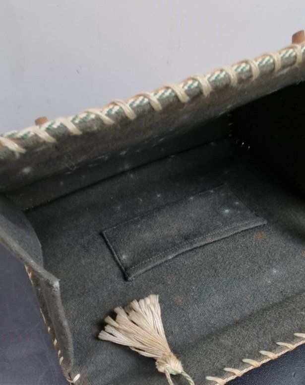 Taschen für Damen: Handtasche aus Holz und Stoff Trachtenmode – Gebraucht aus Flums von Flumsantik 5