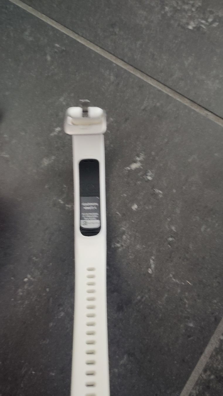 Garmin Smartwatch: Garmin vivofit 4 – Gebraucht aus Dübendorf von jon_drm5 2