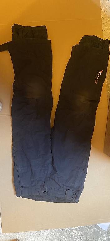 Pantaloni: Pantalon ski noir power zone 140 – Usato da Vevey venduto da Raymonde_J