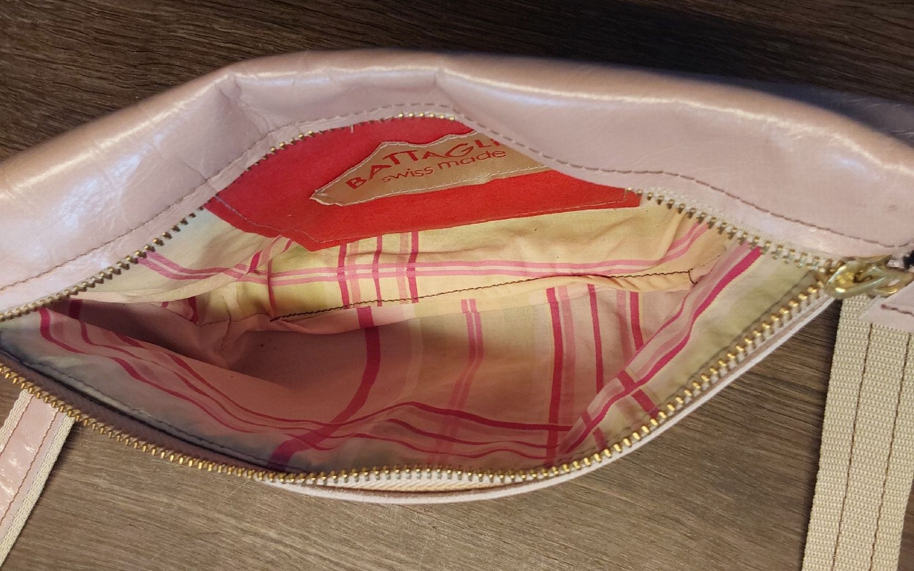 Borse da donna: Umhängetasche battaglia rosa Leder – Nuovo (secondo la descrizione) da Köniz venduto da scopello12 6