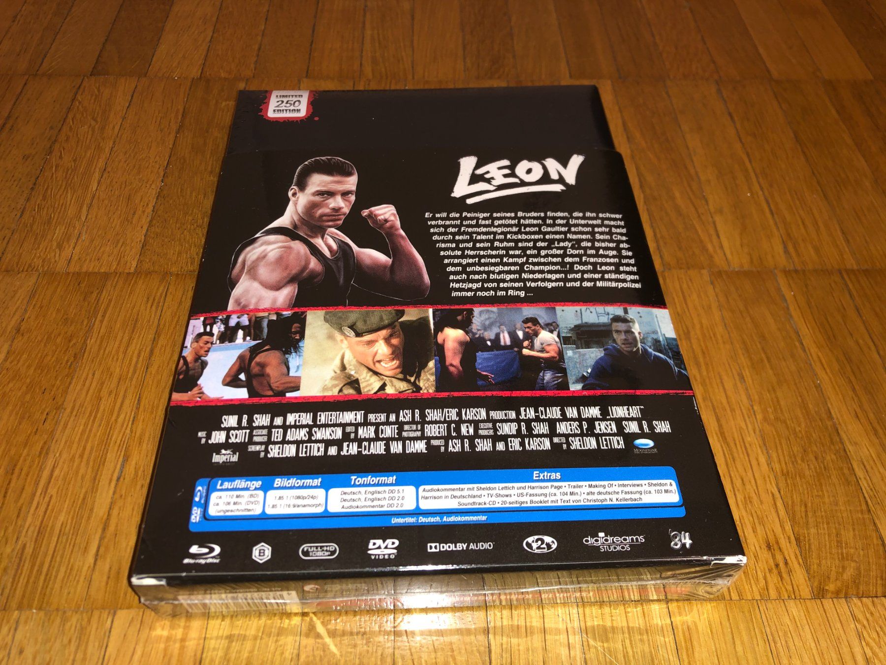 Tutti i DVDs: Leon - MEDIABOOK - WATTIERT - A - 6 DISC - UNCUT – Nuovo e nell'imballaggio originale da Basel venduto da havsok 1