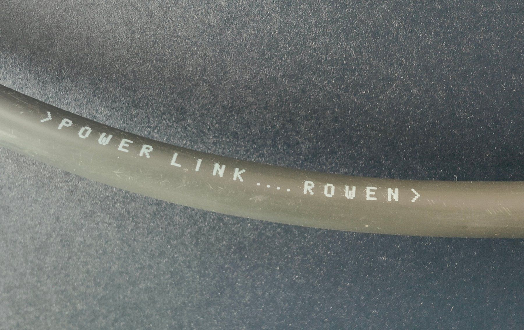 Rowen Cavi: ROWEN POWERCABLE - Netzkabel/Stromkabel – Usato da Wädenswil venduto da Cougar0 1
