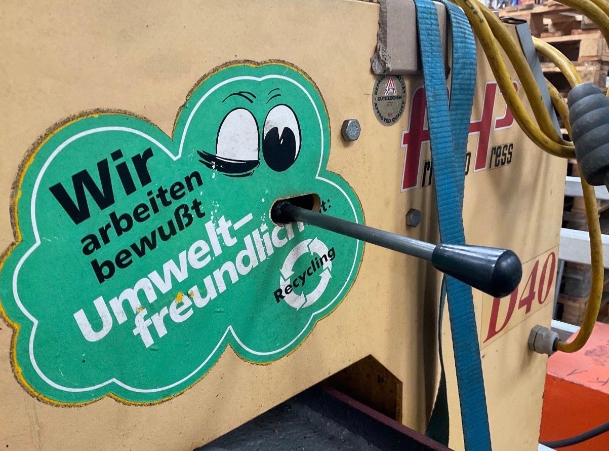 Tutte le macchine: Hydraulic Presse – Usato da Liestal venduto da Tobiiass 5