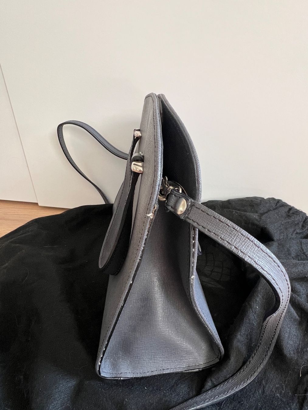 Navyboot Taschen für Damen: Navyboot Lederhandtasche – Gebraucht aus Hitzkirch von neuerbenutzername_ 2