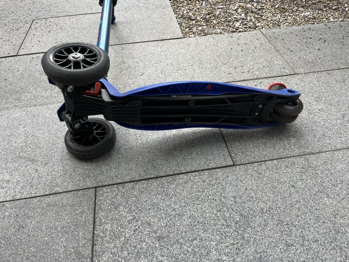 Micro Kickboard: Micro Maxi Deluxe Scooter – Usato da Greifensee venduto da daniel1982 5