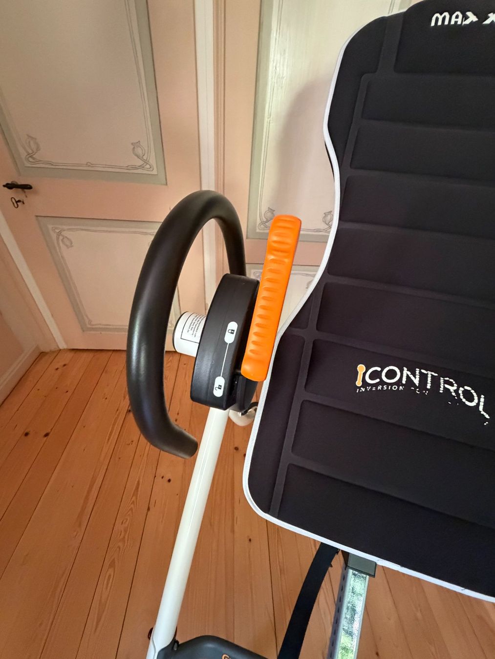 Attrezzature mediche: Maxxus Gravity Pro2 : Inversionsbank : Rückenstrecker – Usato da Hausen am Albis venduto da beat4beat 3