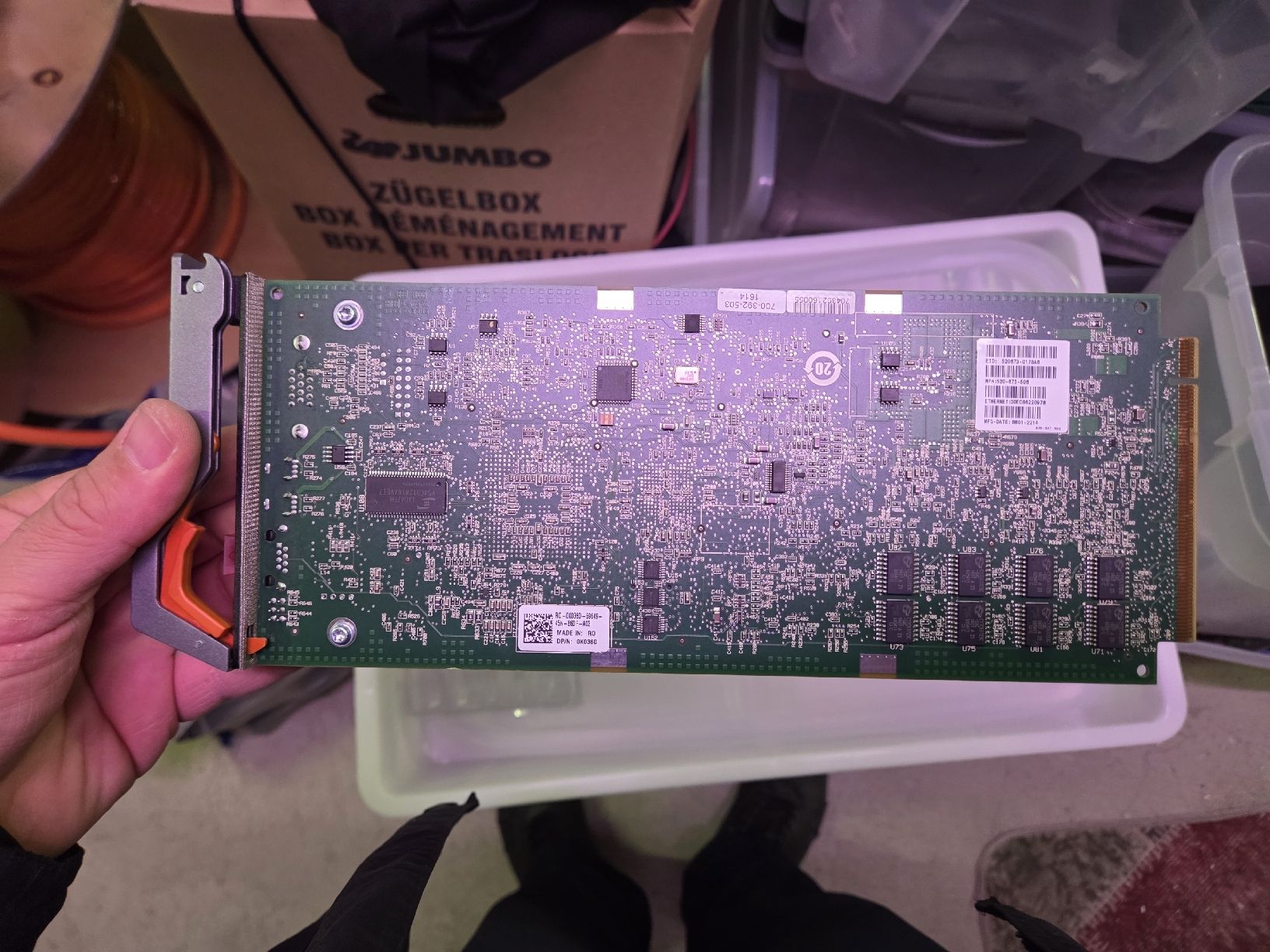 Dell Server: Dell PowerEdge M1000e IKVM Analog Switch Enclosure Assembly – Gebraucht aus Zürich von eymen20 3