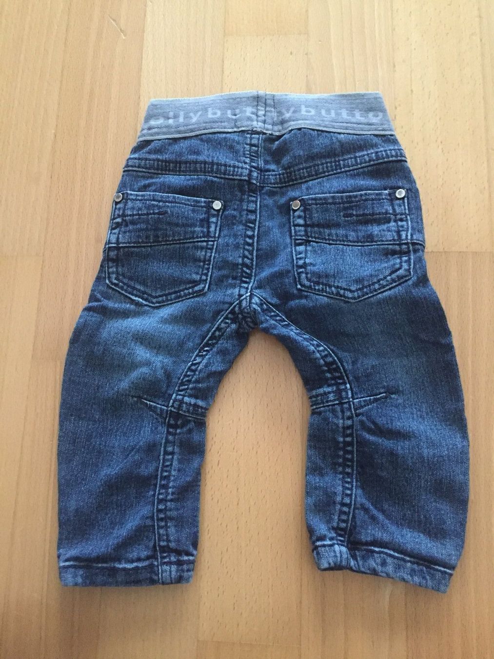 Pantaloni: Jeans "bellybutton" – Usato da Muttenz venduto da Juvenile33 3