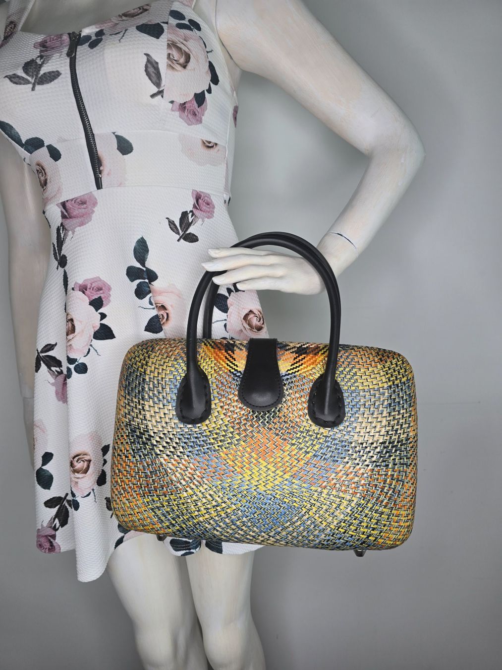 Taschen für Damen: Damen Tasche neu – Neu und originalverpackt aus Heerbrugg von Lulu022020