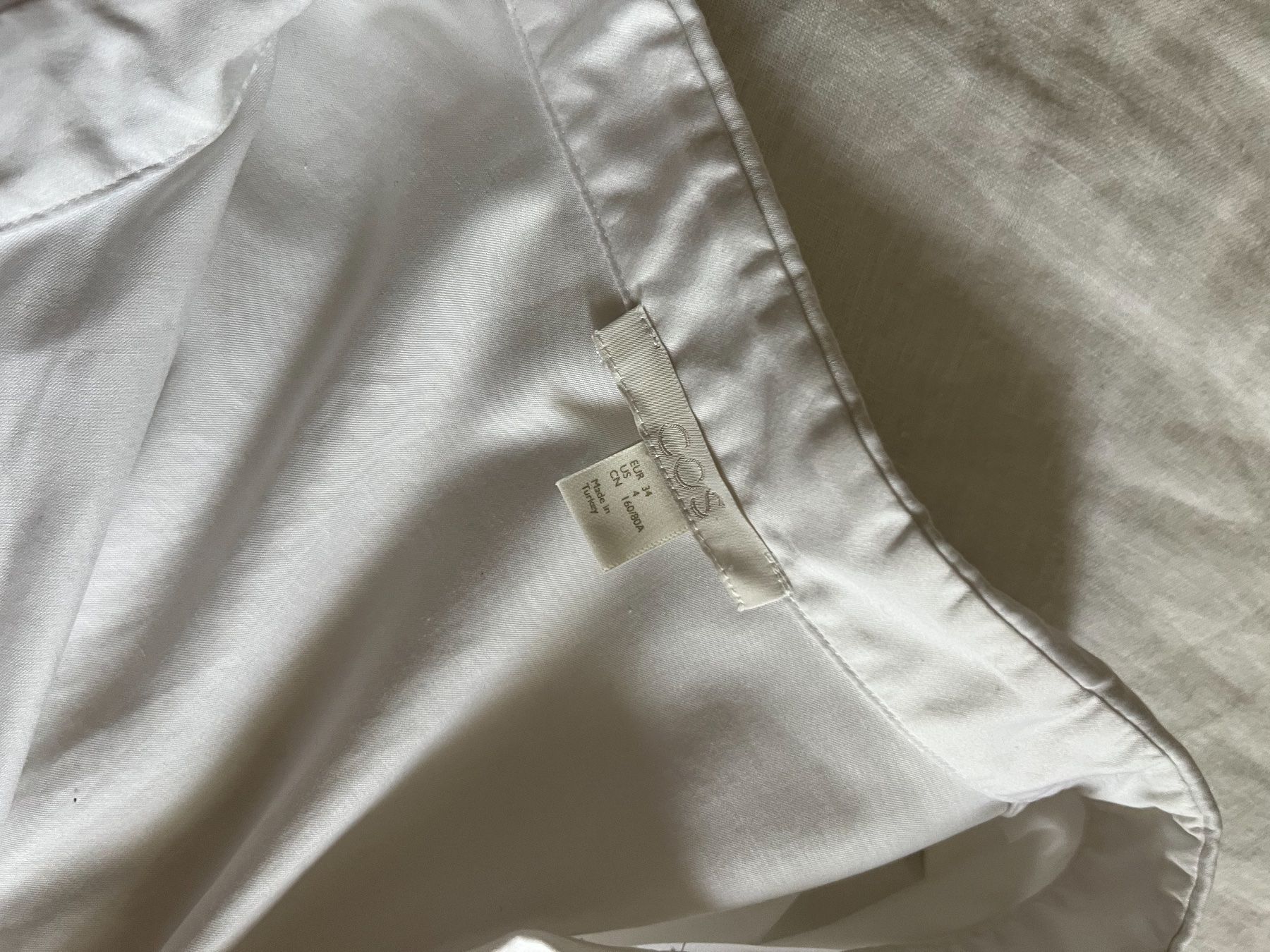 Cos Blusen: COS - WEISSE BLUSE – Neu (gemäss Beschreibung) aus Zürich von  2