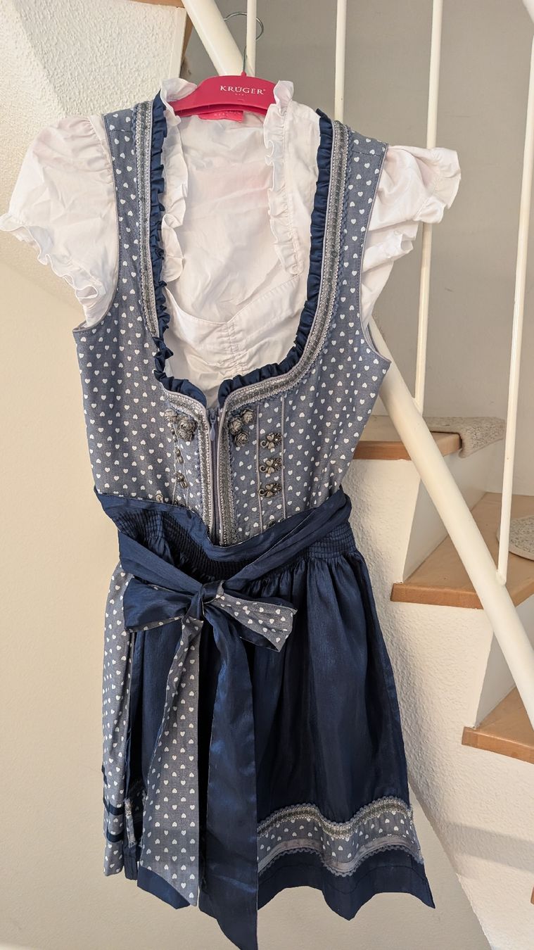 Robes: Dirndl Krüger Madl Grösse 40 – D'occasion à Hedingen par Lady_206