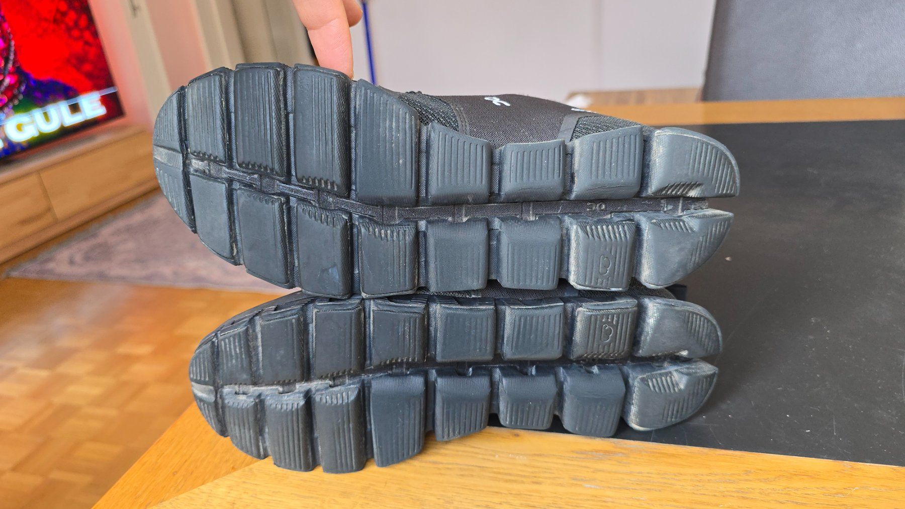 On Scarpe da donna: ON CLOUD waterproof schuhe gr 41 – Usato da Wallisellen venduto da theblacksheep 6